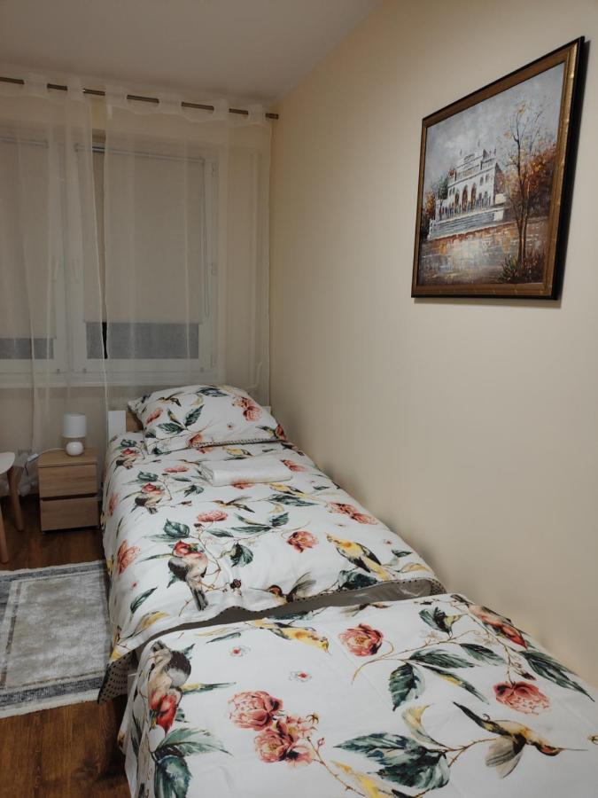 Apartament Red Opolznevoye Bagian luar foto